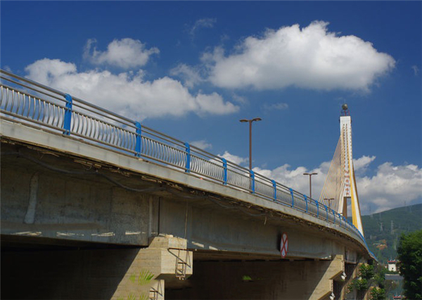 银川304不锈钢桥梁护栏：安全、耐用与美观的完美结合
